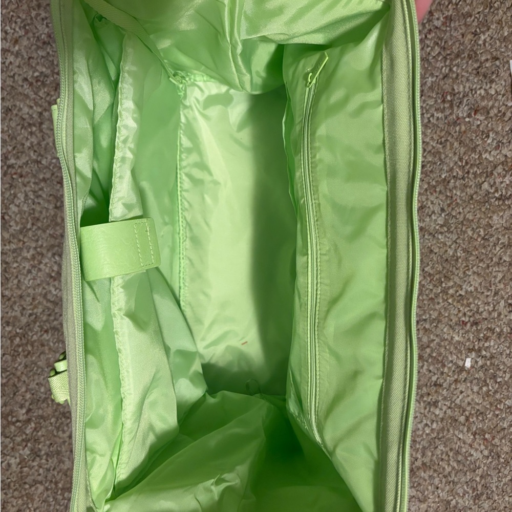 Beis Mini Weekender, limited addition lime green - Picture 3 of 6
